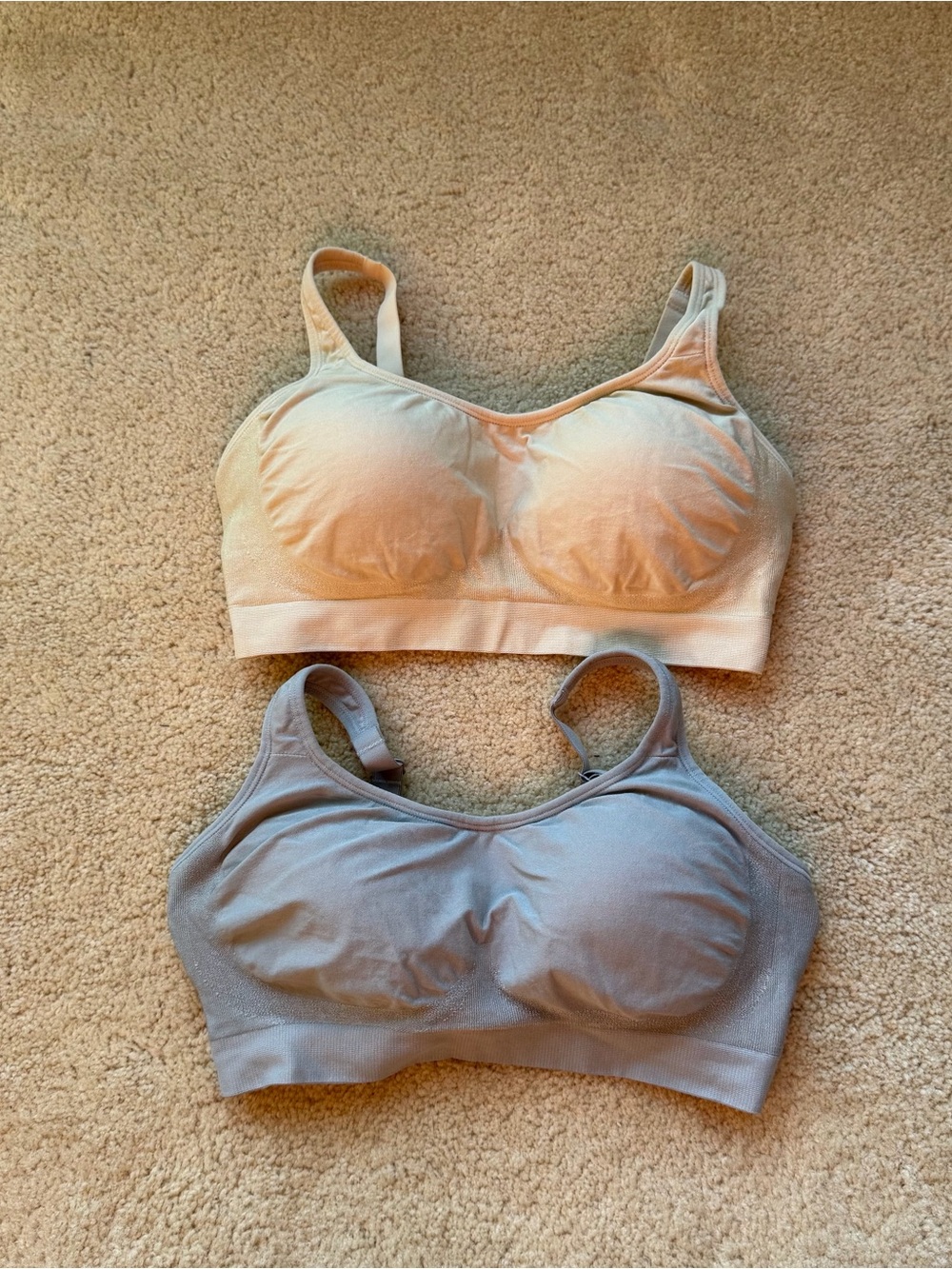 Lot of 2 Underoutfit Gray & Beige Wireless Lightly Padded Bras - L - VGUC - #459